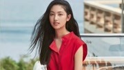 任达华14岁女儿模特身材 穿长筒袜秀长腿比例超优越